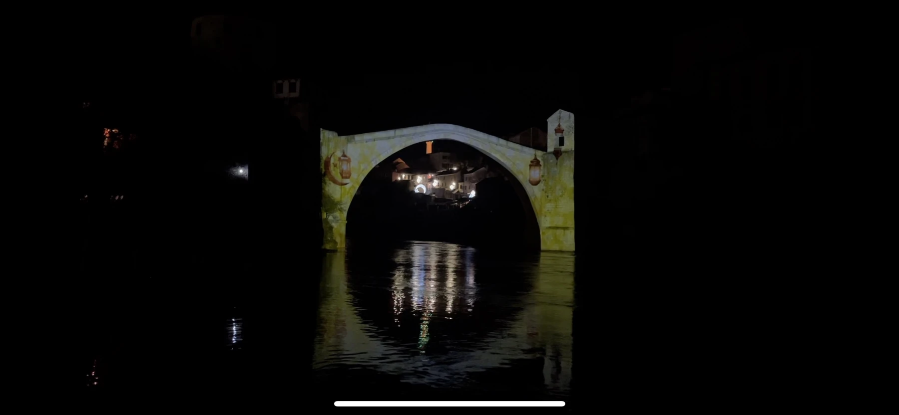 Simbolične poruke na Starom mostu